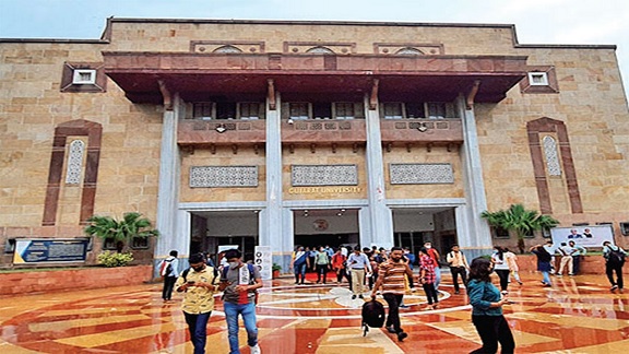 Untitled 47 ગુજરાત યુનિવર્સિટીની પરીક્ષા વિદ્યાર્થીઓને બે વિકલ્પ આપી સમયસર જ પરીક્ષા યોજાશે