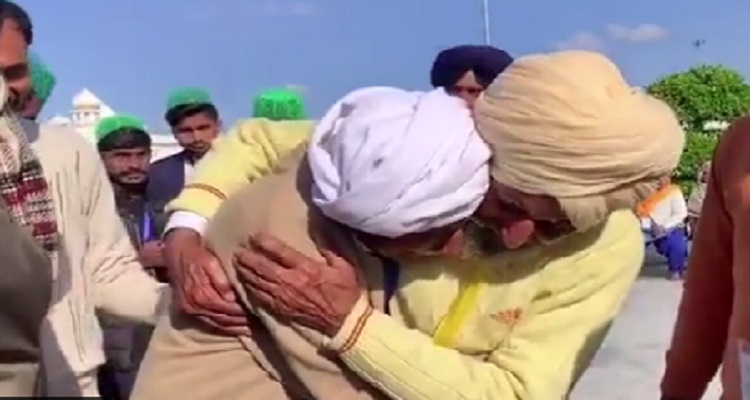 sikha અલગ થયેલા બે ભાઇઓ 74 વર્ષ પછી કરતારપુર સાહિબ દરબારમાં મળ્યા,વીડિયો વાયરલ