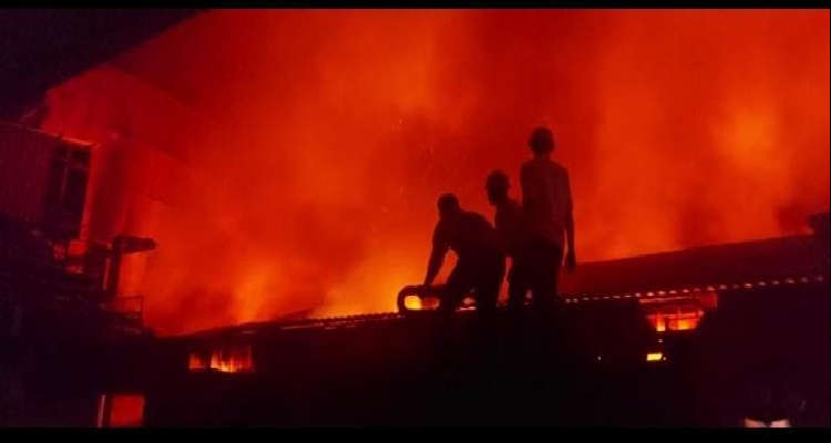 Untitled 26 કેમિકલ ફેકટરીમાં ભીષણ આગ, આજુબાજુ વિસ્તારમાં ભયનો માહોલ