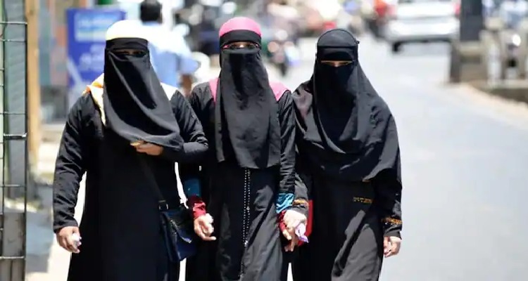 Untitled 35 20 બુરખા પહેરેલી મહિલાને પ્રવેશ ન આપવા બદલ ભારતીય રેસ્ટોરન્ટ કરાઈ બંધ