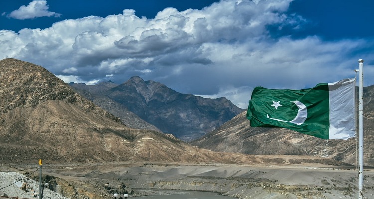 2 1 3 પાકિસ્તાનમાં 'હિંદુ' સૌથી મોટો લઘુમતી સમૂહ, આટલી છે વસ્તી