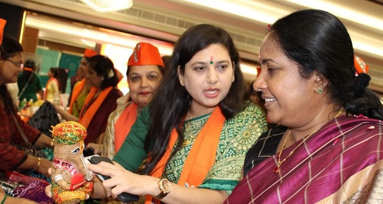 8 22 BJP મહિલા મોરચાના અધ્યક્ષે કેમ પ્રદેશ નેતાઓને લીધા આડેહાથ?