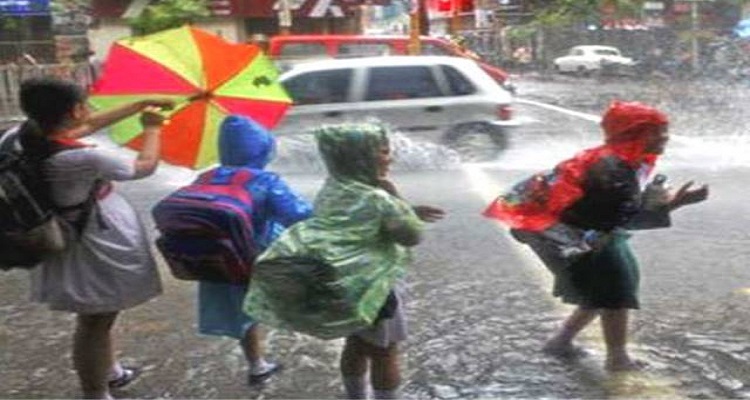 6 24 અમદાવાદમાં અતિ ભારે વરસાદના લીધે આવતીકાલે શાળા-કોલેજાે રહેશે બંધ