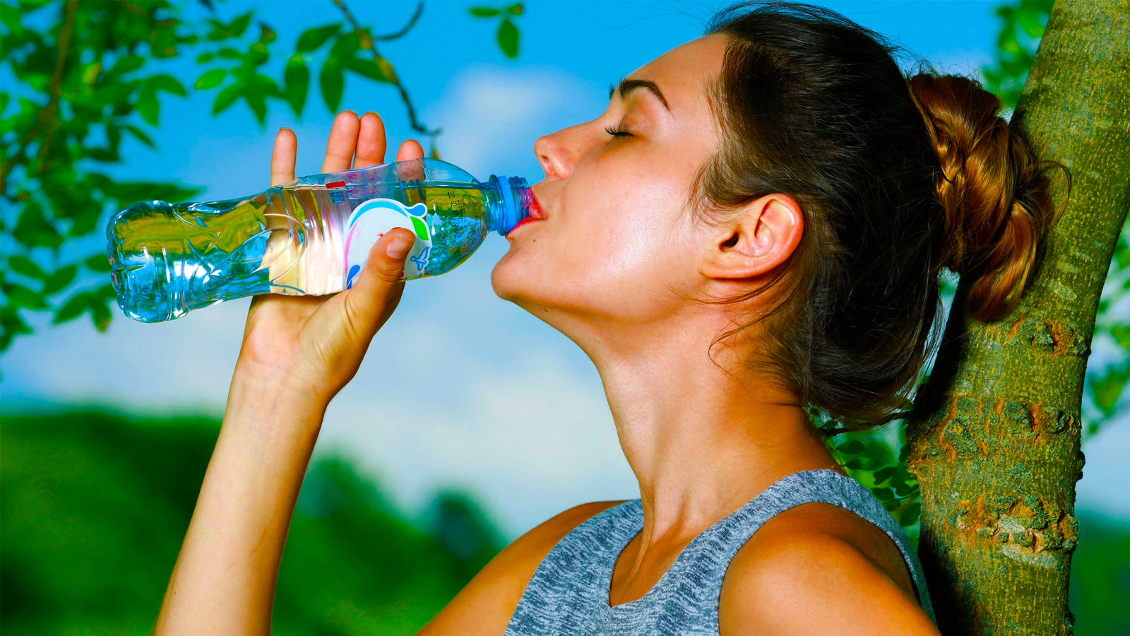 વધુ પડતું પાણી પીવું તમારા સ્વાસ્થ્ય માટે હાનિકારક, જાણો શું છે તેના લક્ષણો