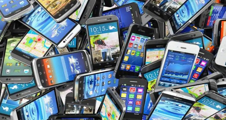 n8 1 12,000 રૂપિયાથી સસ્તો ચાઈનીઝ ફોન ભારતમાં થશે પ્રતિબંધિત, સ્થાનિક કંપનીઓને મળશે પ્રોત્સાહન