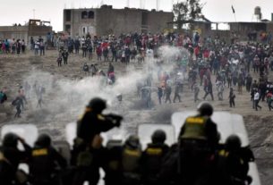 Opposition to the government in Peru