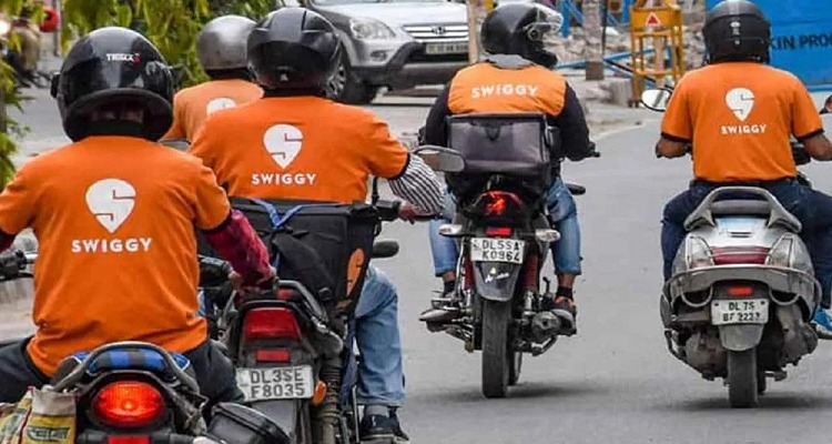 Swiggy delivery boy accident