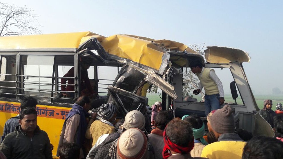 Schoolbus Accident દિલ્હીમાં એકસાથે ચાર સ્કૂલ બસ અથડાઈઃ 25 બાળકો સહિત 29 ઇજાગ્રસ્ત