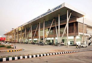 Ahmedabad Airport Interview અમદાવાદ એરપોર્ટ ભરતીના ઉમેદવારો રઝળ્યા, સવારનો સમય આપ્યો હોવા છતાં ઇન્ટરવ્યુ નહી