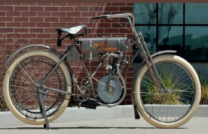 Harley Davidson 7 કરોડથી વધુમાં વેચાઈ 115 વર્ષ જૂની બાઇક, બની વિશ્વની સૌથી મોંઘી મોટરસાઇકલ