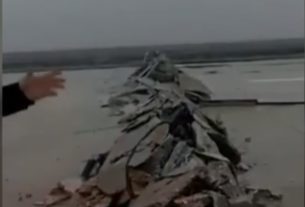 Turkey Airport Runway તુર્કીમાં વિનાશક ભૂકંપના લીધે એરપોર્ટ રનવે બે ભાગમાં વિભાજીત