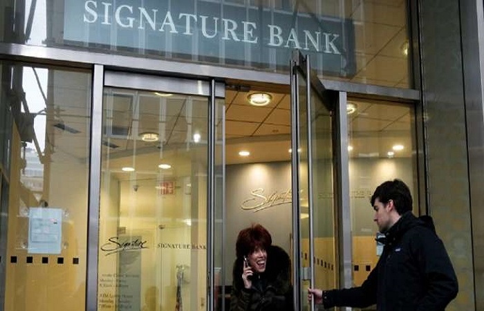 Signature bank deal ન્યૂયોર્ક કમ્યુનિટી બેન્ક નિષ્ફળ સિગ્નેચર બેન્કને 2.7 અબજ ડોલરમાં ખરીદશે