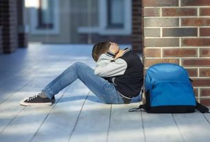 Student Suicide અમદાવાદમાં સ્કૂલ સંચાલકોએ હોલ ટિકિટ ન આપતા દસમા ધોરણના વિદ્યાર્થીનો આત્મહત્યાનો પ્રયાસ