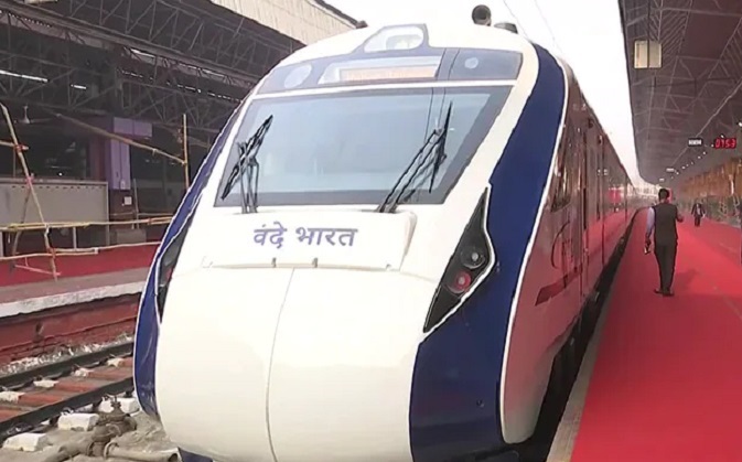 Vande Bharat Train વંદે ભારત ટ્રેન ટૂંક સમયમાં મુંબઈ-ગોવા રૂટ પર દોડશેઃ મંત્રી