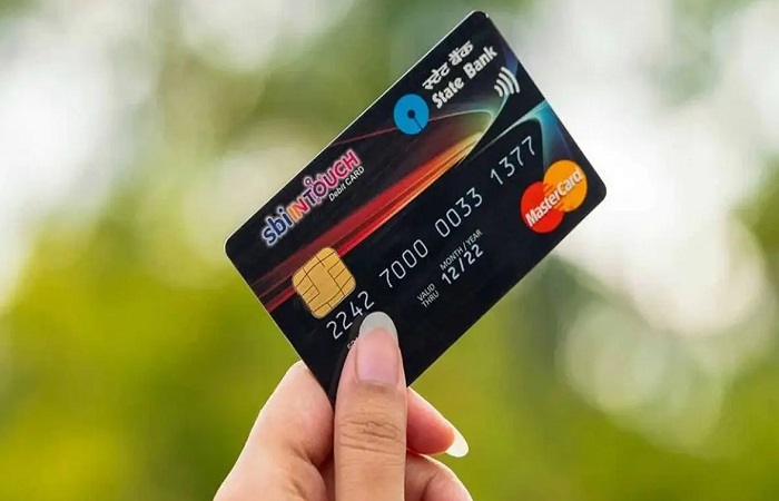 SBI Card કાર્ડ બંધ કર્યુ હોવા છતાં બિલ મોકલતા SBI Cardને બે લાખ રૂપિયાનો દંડ