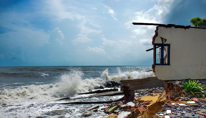 Biperjoy cyclone loss 1 વાવાઝોડામાં વીજતંત્રને જબરજસ્ત નુકસાનઃ પ્રારંભિક આંકડો જ બસો કરોડનો