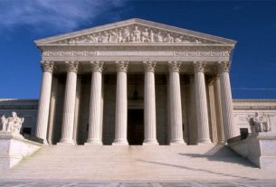 US Supreme court યુએસ સુપ્રીમ કોર્ટે યુનિવર્સિટી પ્રવેશમાં જાતિ આધારિત અનામત ખતમ કરી
