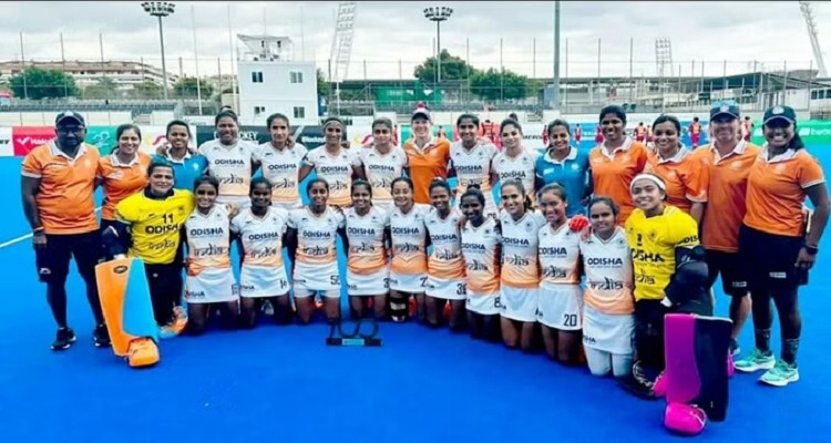 12 5 2 ભારતીય મહિલા હોકી ટીમે ફાઇનલમાં સ્પેનને 3-0થી હરાવીને સ્પેનિશ હોકી ફેડરેશન ટૂર્નામેન્ટ જીતી
