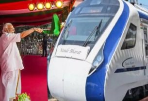 PM Modi vande Bharat Train
