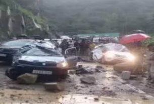 6 33 નાગાલેન્ડમાં ભૂસ્ખલનના કારણે બે લોકોના મોત,કારના થયા કચ્ચરઘાણ,જુઓ વીડિયો