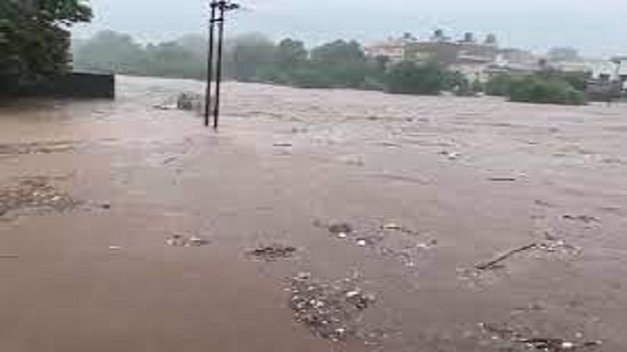 8 2 ગુજરાતમાં આવતીકાલે આ જિલ્લાઓમાં ભારે વરસાદની આગાહી,તંત્ર એલર્ટ