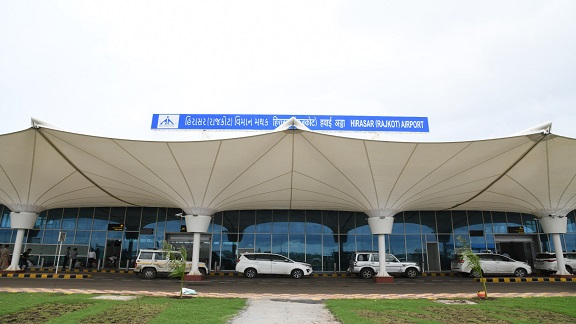 Rajkot Airport 1 વડાપ્રધાન નરેન્દ્ર મોદીના હસ્તે 27મી જુલાઈએ ગુજરાતના પ્રથમ ગ્રીનફીલ્ડ એરપોર્ટનું લોકાર્પણ