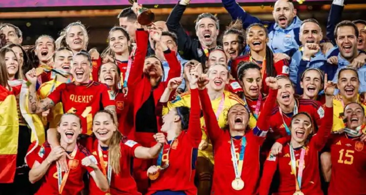 2 1 12 સ્પેનની મહિલા ફૂટબોલ ટીમે રચ્યો ઈતિહાસ, ફાઇનલની રોમાંચક મેચમાં ઇંગ્લેન્ડને હરાવી FIFA વર્લ્ડ કપનો ખિતાબ જીત્યો