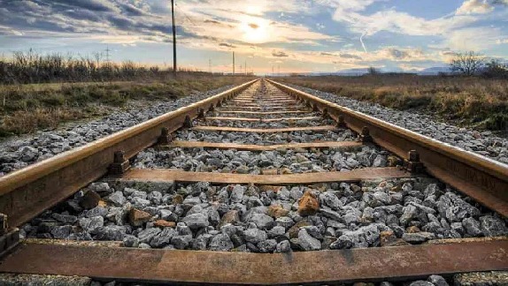 Science behind why sharp stones are kept on railway tracks, do you know?