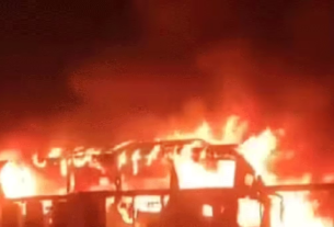 bus fire in Pakistan