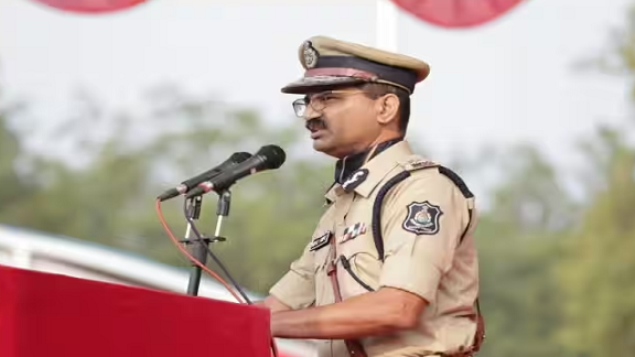 Untitled 160 પોલીસકર્મીઓ ચેતીજાજો, ટ્રાફિકના નિયમોનો ચુસ્તપણે પાલન કરવા DGPનો નિર્દેશ