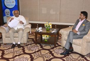 CM Bhupendra Patel s meeting with industrialists in Delhi CM ભુપેન્દ્વ પટેલે શ્રી રામના ચેરમેન સાથે મુલાકાત કરી