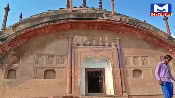 YouTube Thumbnail 76 રશીદ મિયાંની કબર કે શિવ મંદિર? ફરુખાબાદ કોર્ટના આદેશ પર કરવામાં આવેલ સર્વે, હિન્દુ પક્ષે કર્યો આ દાવો