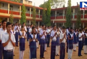 YouTube Thumbnail 4 3 હજાર શિક્ષકોને તાલીમ, ગુજરાતની 600 શાળાઓમાં હવે પ્રાર્થનામાં ભગવદ્ ગીતાના પાઠ