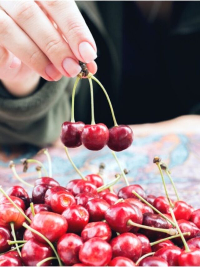 Rainy-Seasons-fruits-that-boost-immunity-1200x1200