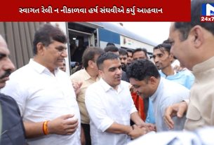 Harsh Sanghvi reaches Surat Railway Station
