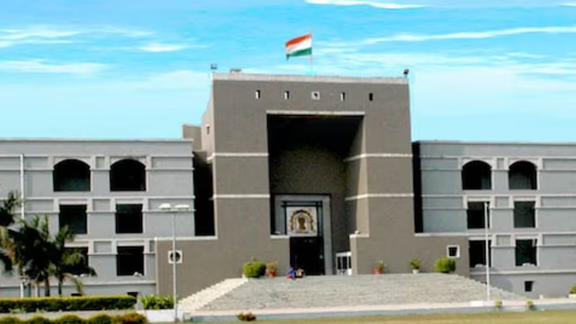 Uttarayan પૂર્વે ગુજરાત હાઇકોર્ટ ચાઇનીઝ માંજા પર બરોબરની ગાજી છે.