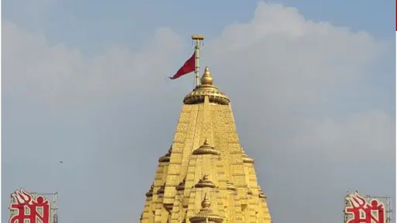 ભટ્ટજી મહારાજ અને વહીવટી તંત્રનો સંયુક્ત નિર્ણય