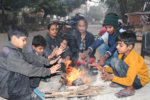 શિયાળામાં (Winter) ઠંડી અને ધુમ્મસવાળું હવામાન જાન્યુઆરીની શરૂઆત સુધી ચાલુ રહેશે.