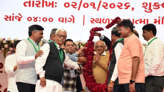 નાગરિકો એસ.ટી. ડ્રાઇવરોના ભરોસે નિશ્ચિંત થઈને મુસાફરી કરે છે