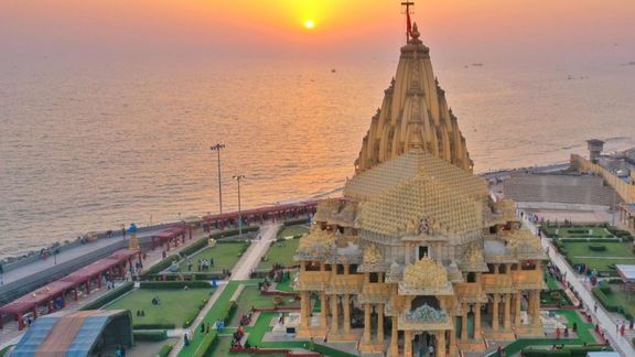 સોમનાથ (Somnath) : ભક્તિ અને ભવ્યતાનો સંગમ
