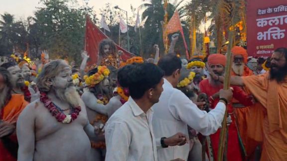 આ રવેડી યાત્રા (Ravedi Yatra)માં દિગંબર સાધુઓ પણ વિશેષ રૂપે જોડાશે