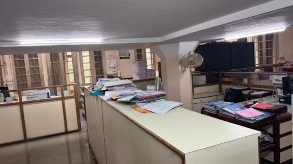 ​નિયમ 10:30નો, પણ સાહેબો 11:30એ પધારે!