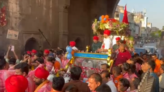 માતાજીની યાત્રાને મેયરે પ્રસ્થાન કરાવ્યું