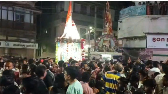 જામનગર(Jamnagar) શોભાયાત્રામાં ડીજે બંધ રખાતા વિવાદ સર્જાયો