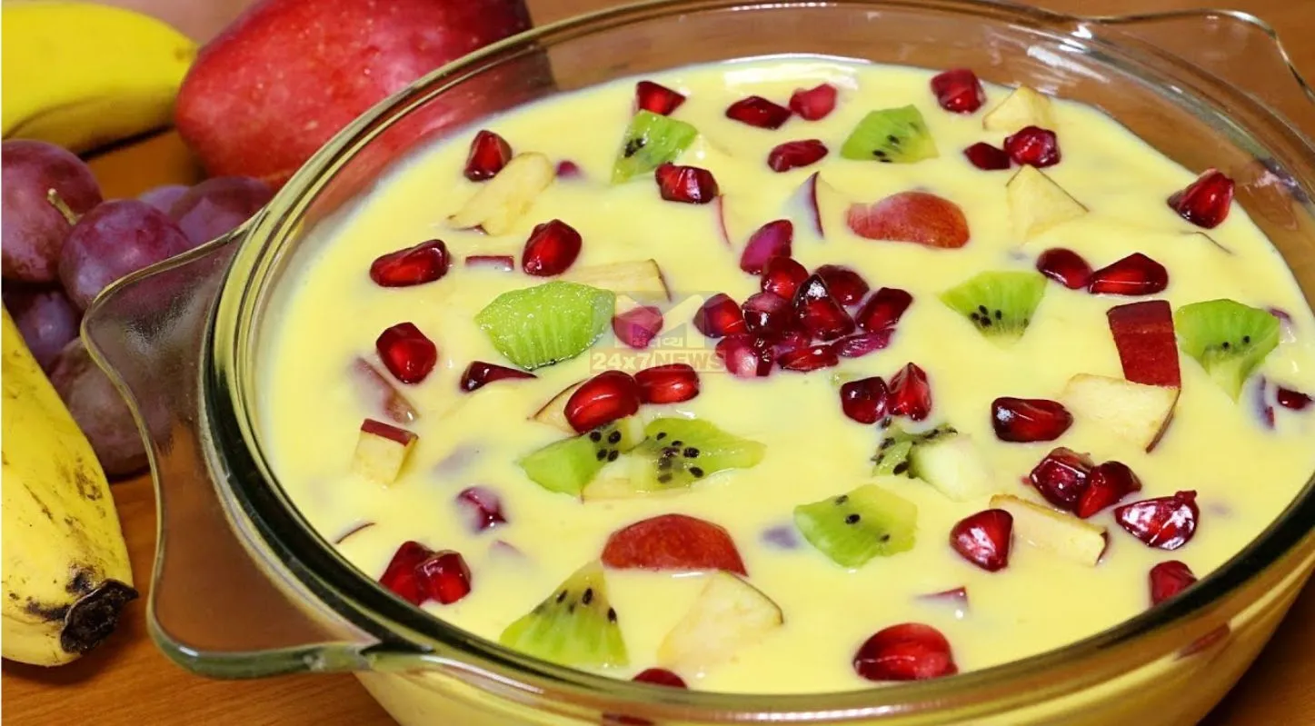 Fruit Custard, હોળી, સફરજન, કેળા, કાળી દ્રાક્ષ