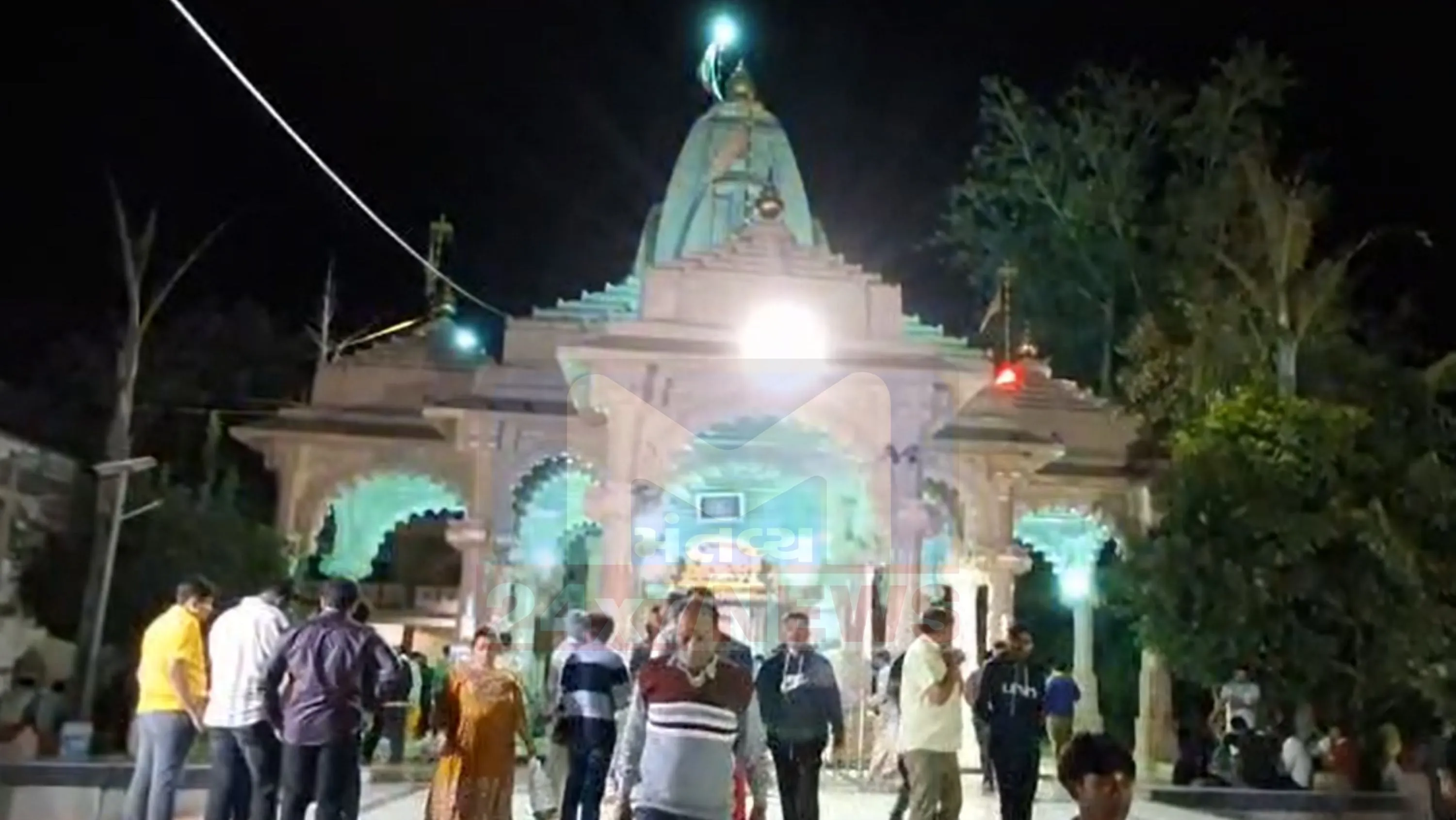 મહાશિવરાત્રિ (Mahashivratri)ના પાવન અવસરે સમગ્ર ગુજરાત રાજ્ય ભક્તિમય બની ગયું.