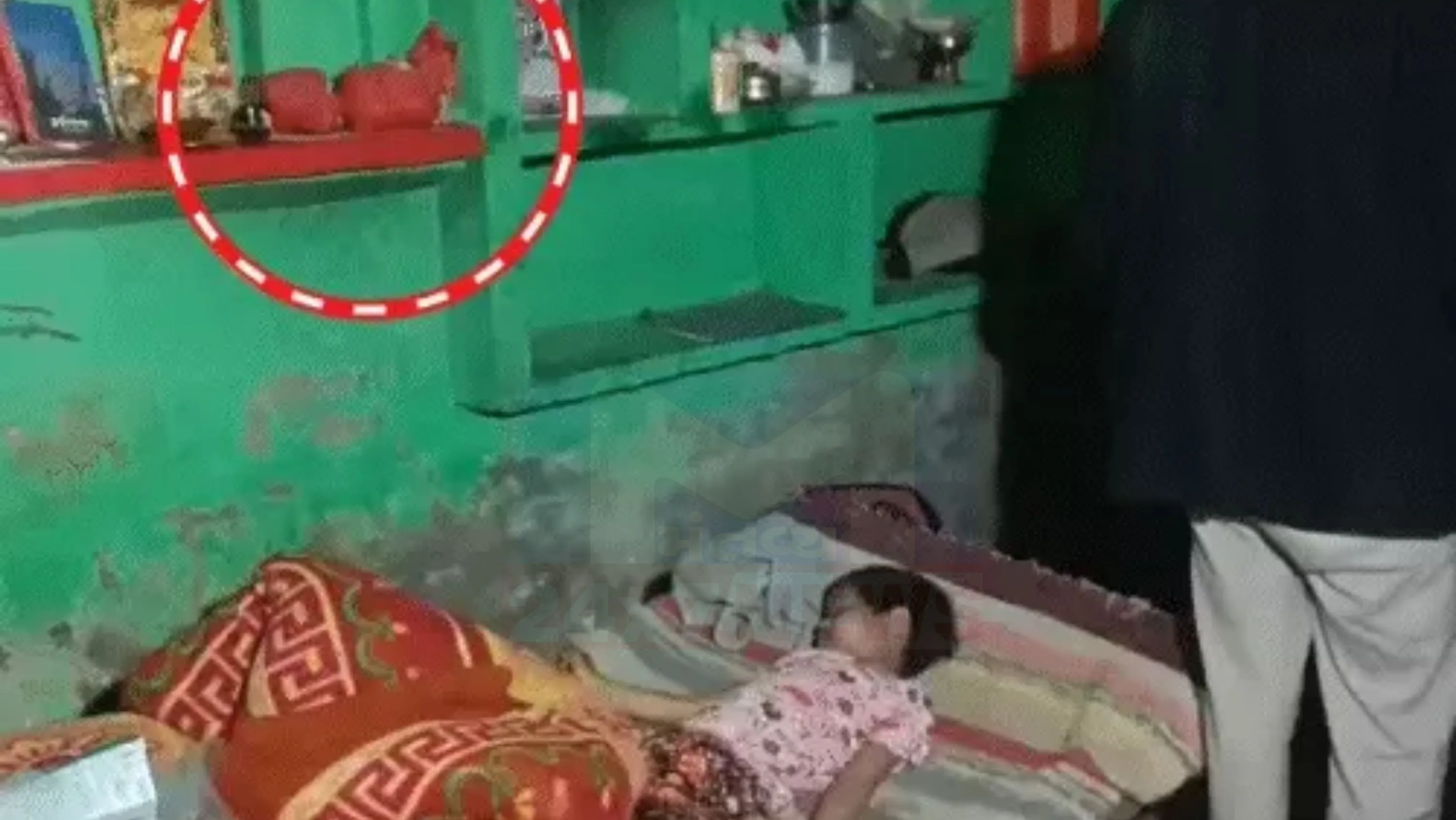 પરિવારના પાંચ સભ્યોના મોત (Family Murder)ની ઘટનામાં પ્રાથમિક તપાસમાં પોલીસની થિયરી મુજબ પતિ મનીષે પત્ની અને ત્રણ બાળકોની હત્યા (Family Murder)કર્યા બાદ આત્મહત્યા કરી હોવાની શક્યતા વ્યક્ત કરવામાં આવી છે.