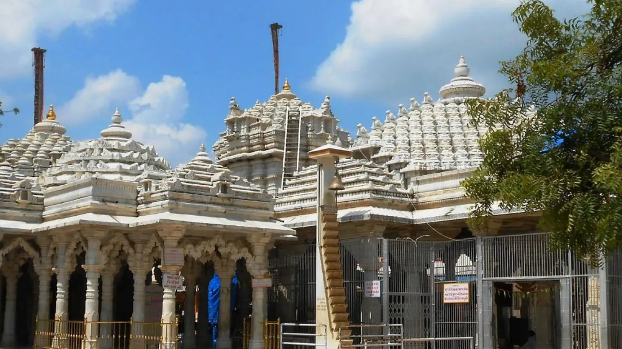 Mahudi Jain Temple Gold Dispute,