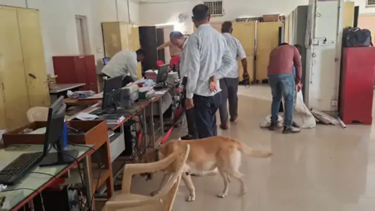 Mehsana Head Post Office Bomb Threat