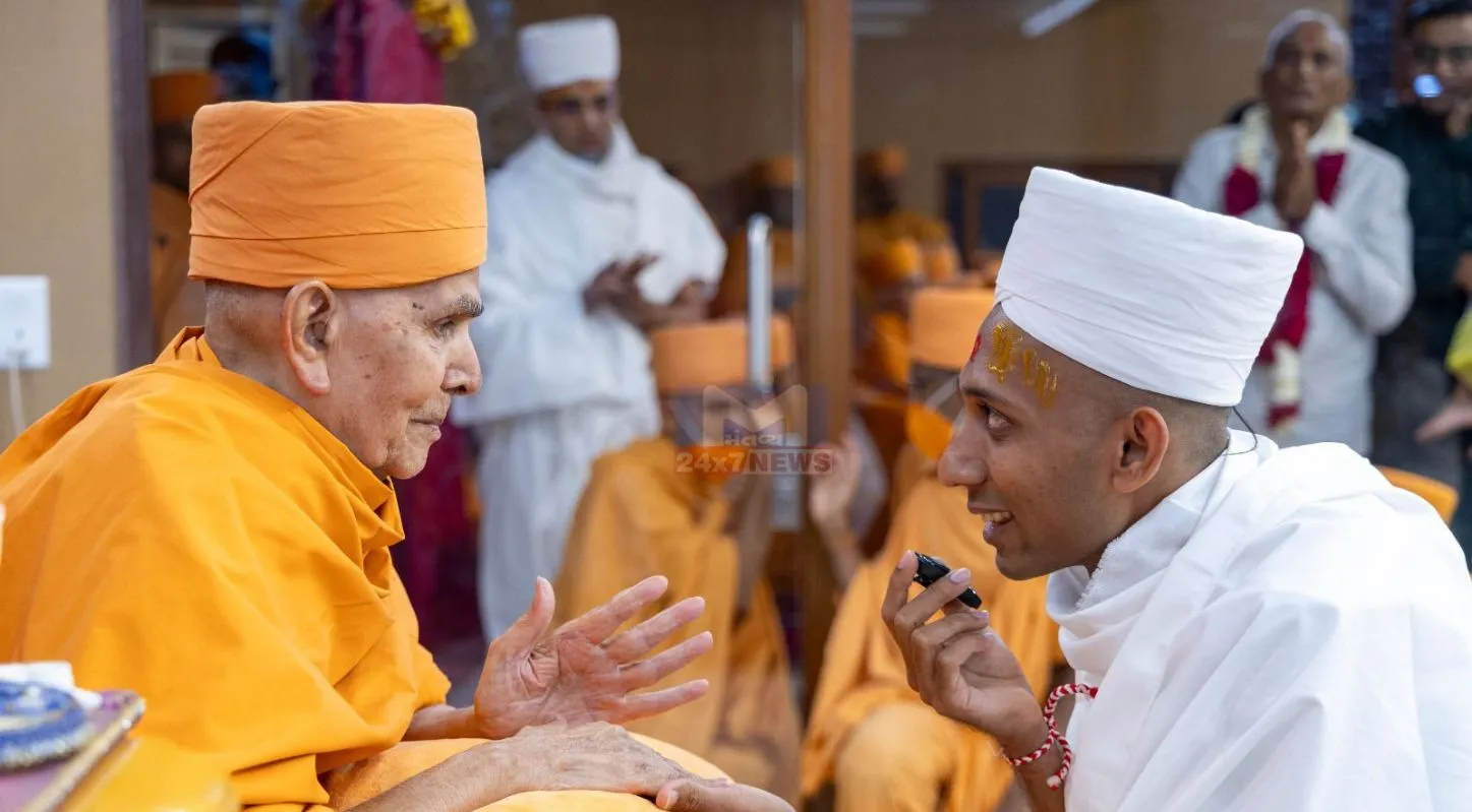 BAPS, નવયુવાનો, દીક્ષા, વકીલ, MBA